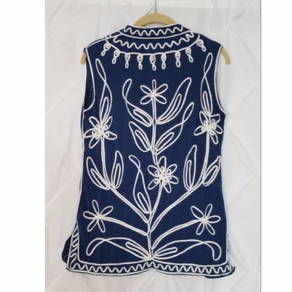Lauren Mitchell Sleeveless Embroidered Tank - Picture 2 of 3